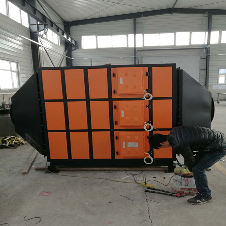 油霧凈化器該怎么工作？